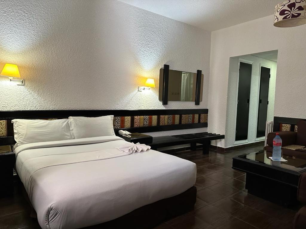 Ourida Urban Hotel ราบัต ภายนอก รูปภาพ